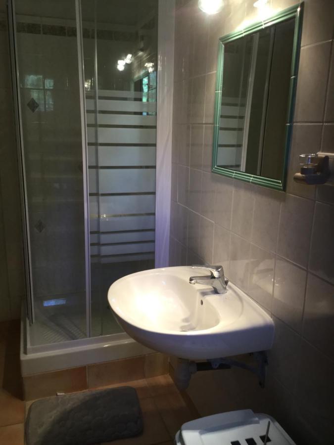 Appartement Dans Un Mas Provencal Истр Экстерьер фото